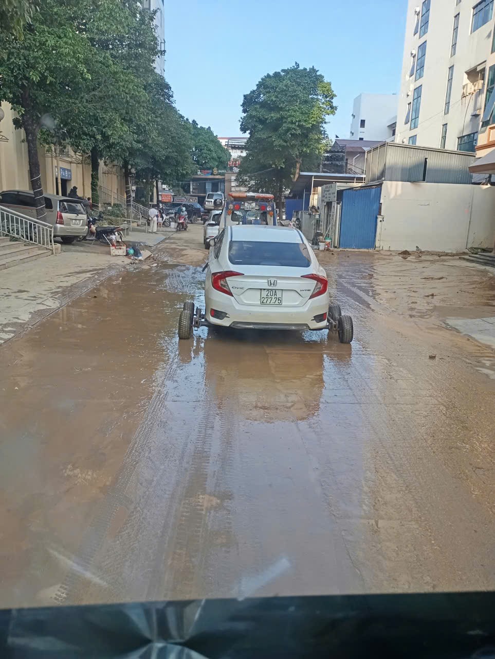 Những thời điểm cần liên hệ dịch vụ cứu hộ ắc quy ô tô