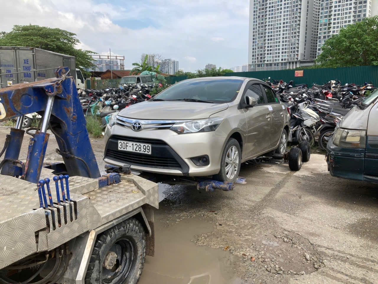 Cứu hộ mất phanh tay điện tử