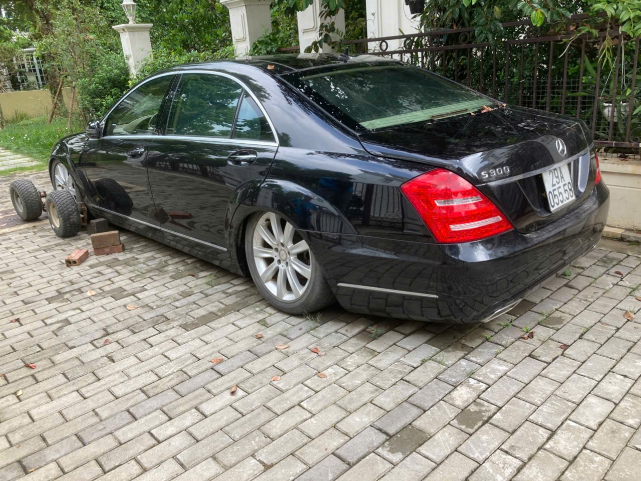 Cứu hộ xe bị khóa bánh do lỗi phanh