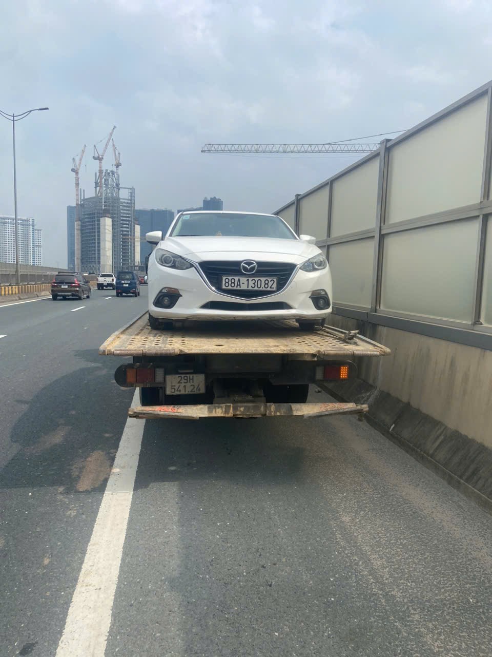 Quy trình cứu hộ xe bị mắc kẹt của tổng đài